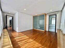 Queen's Road (D10), Detached #596398811